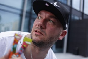 Vienio na planie teledysku